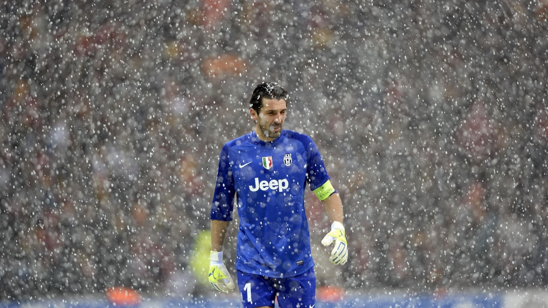 中国足球国家队引进外籍体能专家助阵训练，中国国家足球队外籍队员